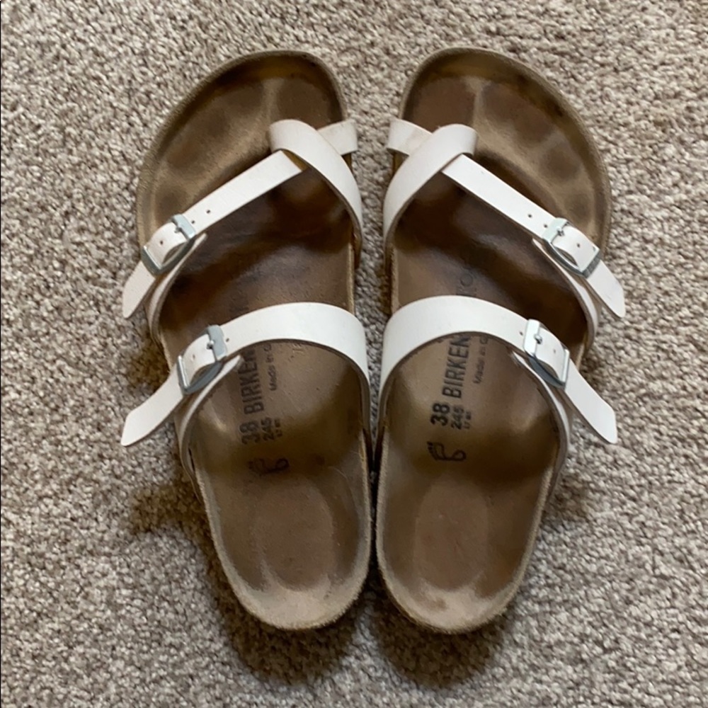 White Mayari Birkenstock’s size 38